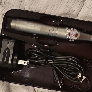 Dr pen microneedling device